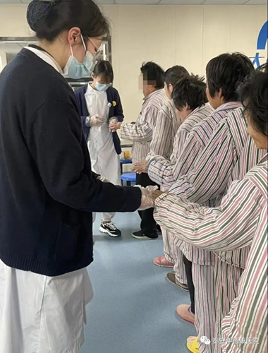 【天使风采】白衣执甲，感谢守“护”——张莎莎