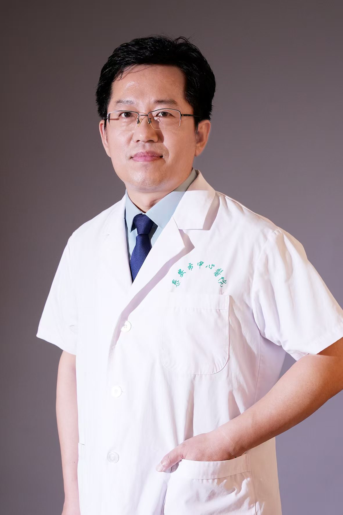 中心医院心理科副主任李震将到我院坐诊